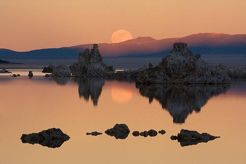 Mono Lake Moonrise